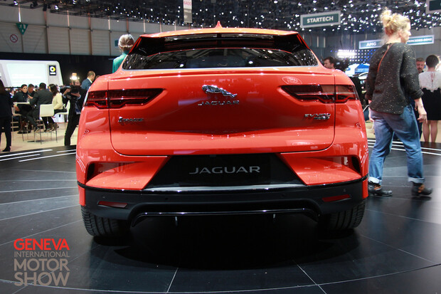 Sériový Jaguar I-PACE byste si naživo klidně spletli s konceptem