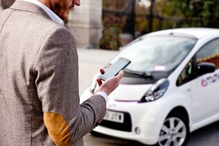 Cestujete do Lisabonu? Nově si tam budete moci půjčit elektromobil