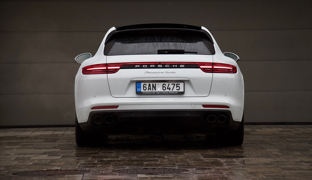 Porsche Panamera Turbo Sport Turismo