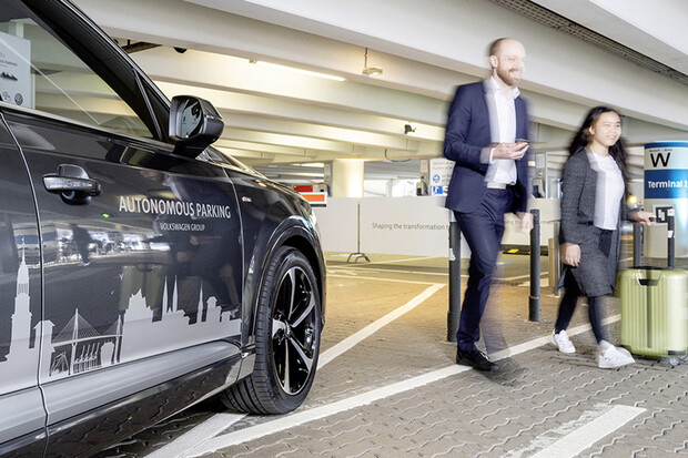 Volkswagen testuje autonomní parkování. První model ho dostane možná už v roce 2021