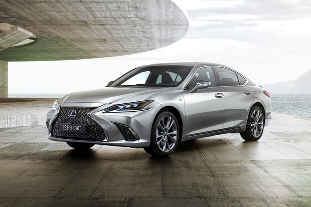 Lexus ES dostal další vylepšení pro modelový rok 2023