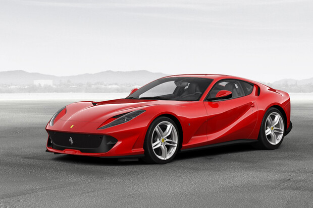 Ferrari: vývoj elektromobilu je v předstihu, přes polovinu prodejů tvoří hybridy