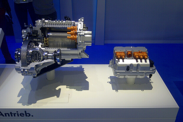 Jak funguje elektromobil? Technika se vyvíjí, ale moc nemění