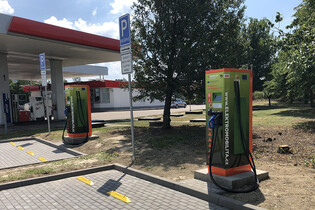 Na čerpacích stanicích Benzina vyrostou rychlonabíjecí stanice. Už do dvou let