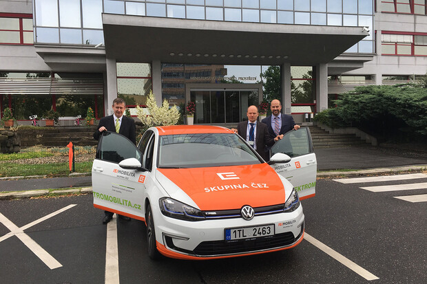Ministerstvo životního prostředí jezdí elektromobilem od ČEZ