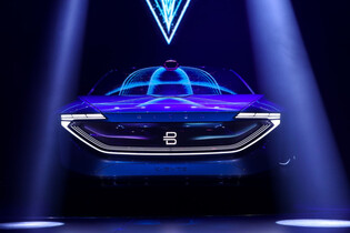 Byton nám ukázal konkurenta pro Teslu Model S. Jmenuje se K-Byte