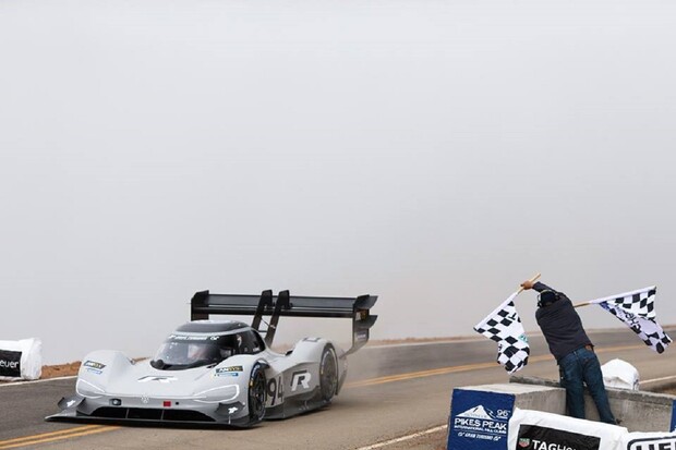 Elektrický Volkswagen I.D. R pokořil veškeré dosavadní rekordy na Pikes Peak