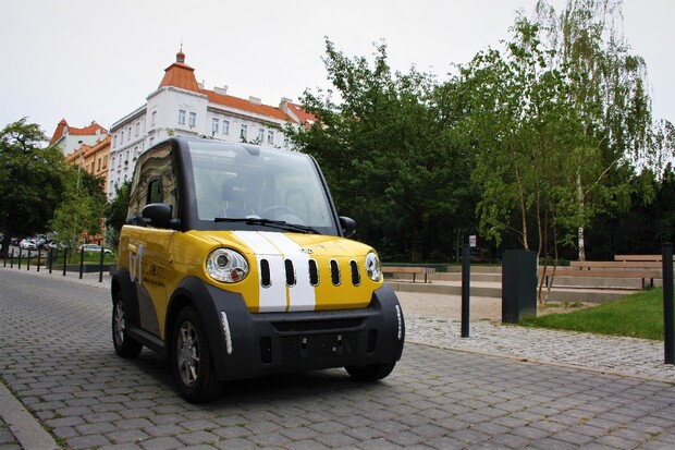 Carsharing re.volt rozšiřuje zónu působnosti a nově také nabízí elektromotorky