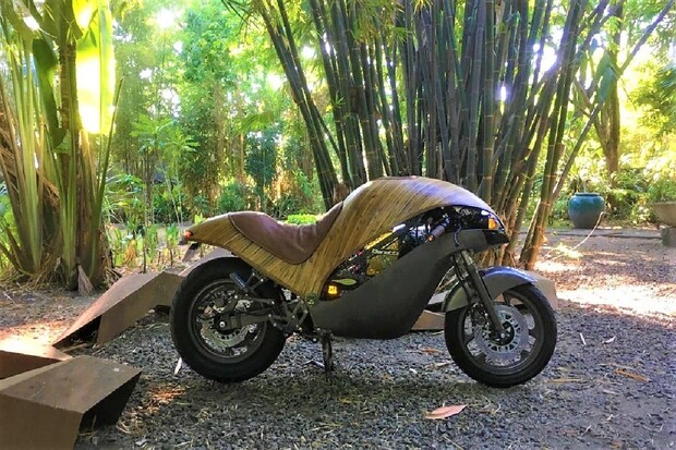 Elektromotorka Bannati Green Falcon je ideální pro ty, co chtějí vyčnívat z davu