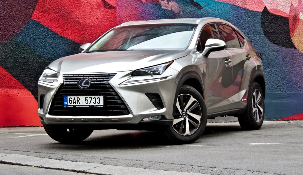 Test Lexus NX 300h Ranní lekce jógy fDrive.cz