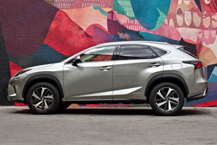 Lexus NX 300h