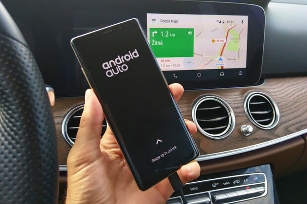 Aktualizace Android Auto vás upozorní na vadný USB kabel 