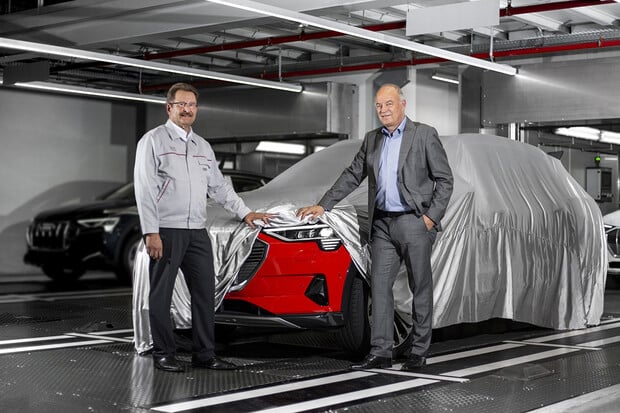 Audi zahájilo sériovou výrobu elektrického SUV e-tron. Světu se ukáže 17. září