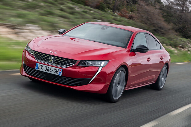Peugeot 508 má skvělý podvozek. Plug-in hybridní verze dorazí příští rok