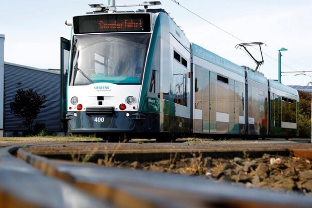 V Německu jezdí první autonomní tramvaj. Postavil ji Siemens