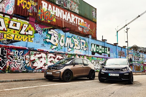 BMW i3 dostalo větší baterii. Dojezd se zvýšil až na 260 kilometrů