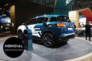 Citroën v Paříži předvádí C5 Aircross Hybrid Concept