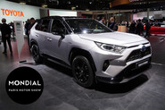 Toyota RAV4 je pravé hybridní SUV. V Paříži je k vidění nová generace