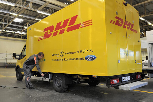 Ford zahájil výrobu elektrické dodávky Deutsche Post StreetScooter WORK XL