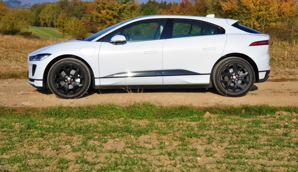 Jak a za kolik jezdí Jaguar I-PACE?