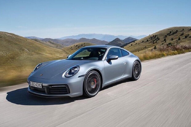 Hybridní Porsche 911 nakonec opravdu dorazí. Neuvidíme ho ale dříve než v roce 2022
