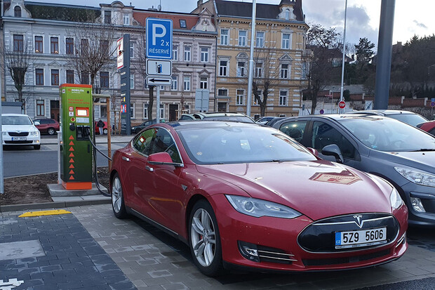 Teplice hlásí první rychlonabíjecí stanici. Najdete ji u Kauflandu
