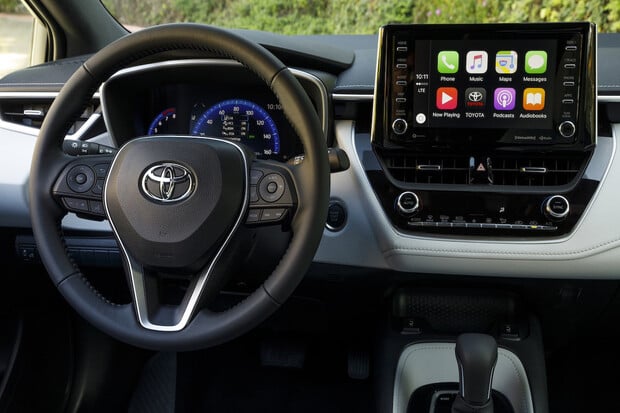 Toyota i Lexus budou mít ve svých modelech LTE připojení. K čemu je to dobré?