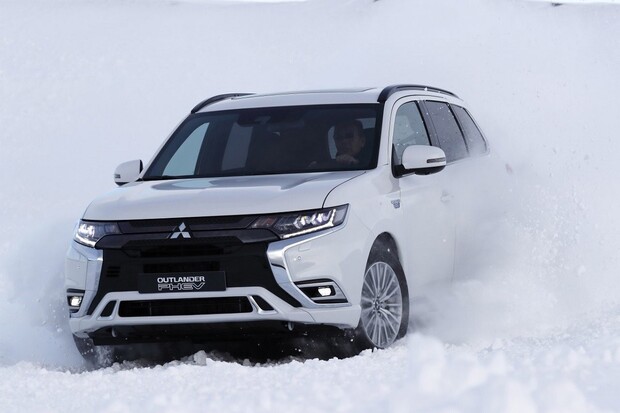 Nejprodávanějším plug-in hybridem v Evropě je Mitsubishi Outlander PHEV