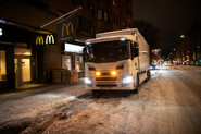 Scania ve Stockholmu rozváží náklady pomocí hybridních vozidel