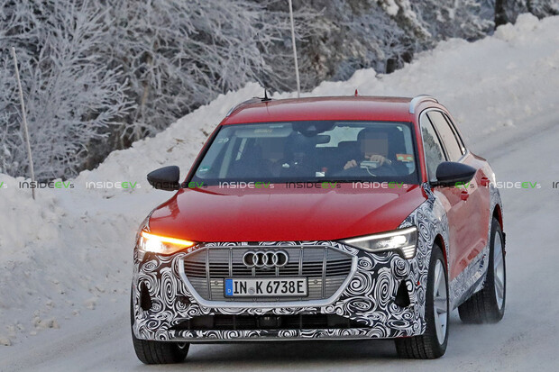 Audi testuje další elektromobil. Půjde o výkonnější variantu e-tronu?