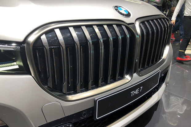 Sedmičkové BMW na vlastní oči. Co říkáte na velké ledvinky?