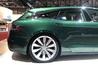 V Ženevě se ukázala Tesla Model S ve verzi Shooting Brake