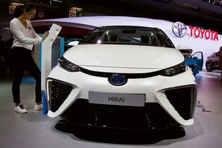 Vodíková Toyota Mirai: první dojmy z Paříže
