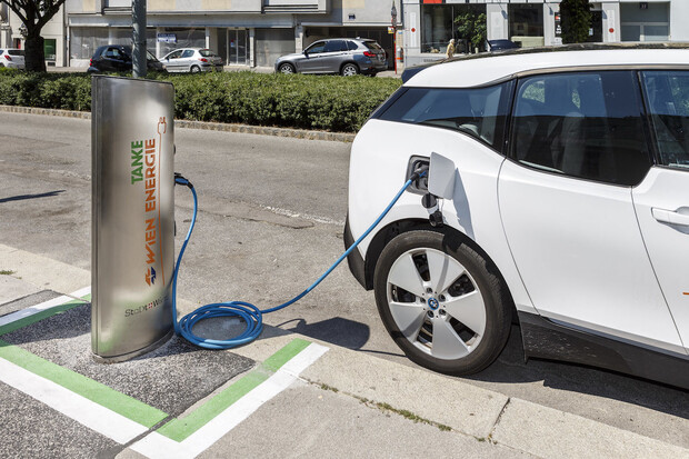 Vídeň plánuje jednu nabíjecí stanici každých 400 metrů