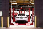 Tesla si umí sama objednat potřebné náhradní díly