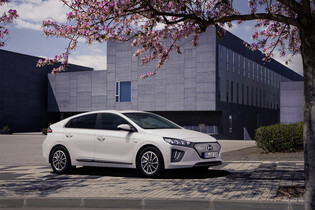 Větší baterie i dojezd a přepracovaný design. To je modernizovaný Hyundai Ioniq