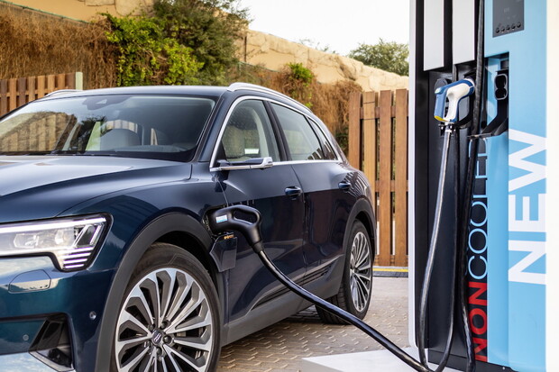 Jak probíhá nabíjení Audi e-tron? Je to celkem alchymie