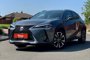 Test Lexus UX 250h – Hezký, malý, stylový i komfortní