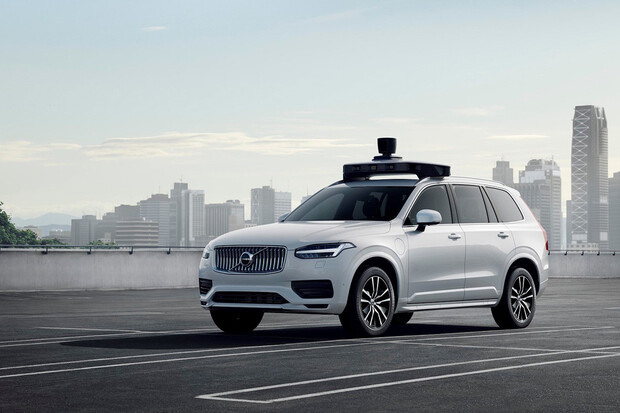 Volvo věří autonomním autům. První takové dnes odhalilo společně s Uberem