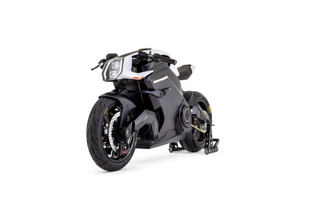 Motocykl jako ze sci-fi se představí v pohybu na festivalu rychlosti v Goodwoodu