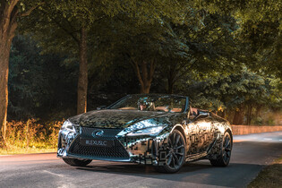 Lexus LC budete mít moci i nahoře bez, když budete chtít. Ukazuje s v Goodwoodu