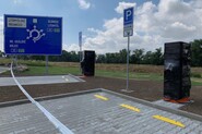 Ve Vysokém Mýtě brzy zahájí provoz nové nabíjecí stanice