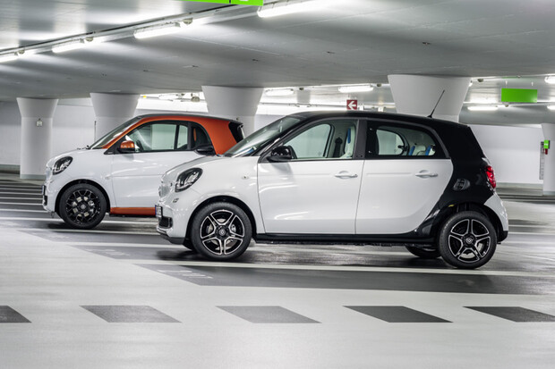 Facelift smartu forfour zachycen při testování. Měl by nabídnout delší dojezd