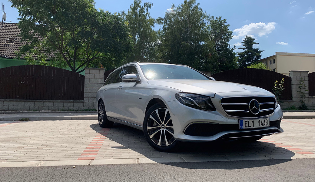 Test Mercedes E 300de Premiovka Pro Ty Co Chteji Setrit Na Provoznich Nakladech Fdrive Cz