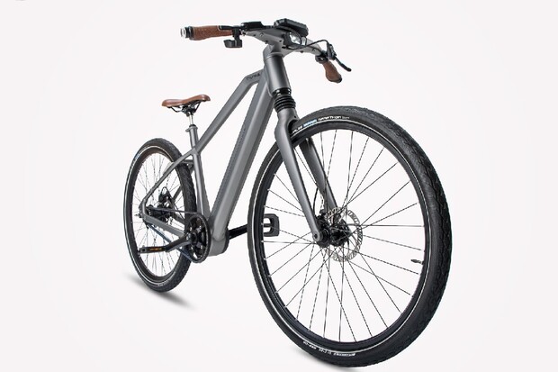 Elektrické kolo Calamus One ohlídá mrtvé úhly