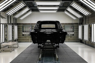 Škoda Auto otevřela v Mladé Boleslavi novou lakovnu. Byli jsme se tam podívat