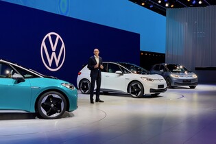Volkswagen ID.3 je oficiálně tady. Ve Frankfurtu jsme si ho prohlédli