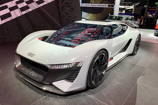 Návštěva stánku Audi na frankfurtském autosalonu zvedá adrenalin v krvi