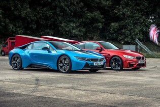 Udrží BMW i8 krok s M4 ? 