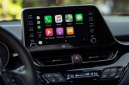 Už i Toyota nabízí CarPlay a Android Auto. Jako první na řadu přišlo C-HR